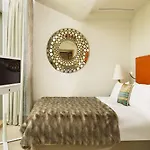 Goralska Residences Bastille Hotel 4*
