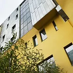 Goralska Residences Bastille 4*