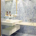 Goralska Residences Bastille 4*