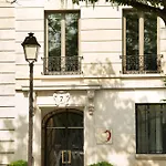Goralska Residences Bastille 4*