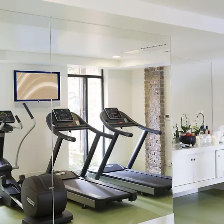 Goralska Residences Bastille Hotel