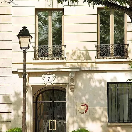 Goralska Residences Bastille