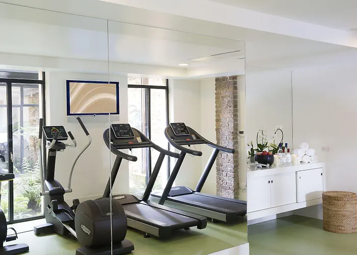 Goralska Residences Bastille Hotel