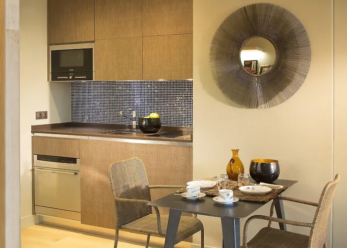 Goralska Residences Bastille 4*