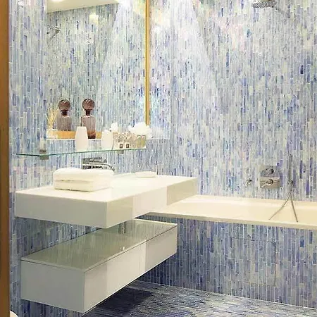 Goralska Residences Bastille 4*