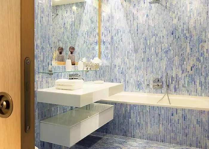 Goralska Residences Bastille 4*